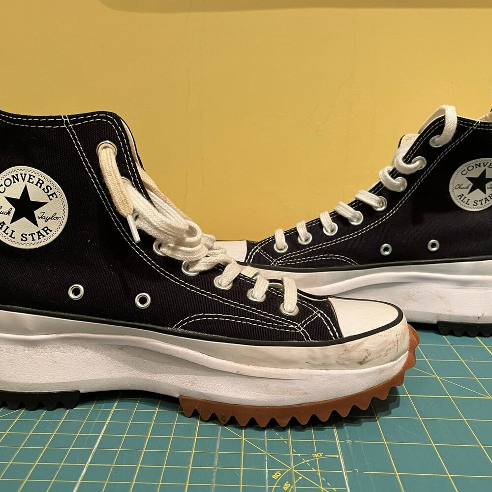 Converse Chuck Taylor platform Wms size 9 / men's 7.5